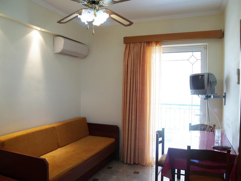La Fontaine Apartments Kandia Room photo