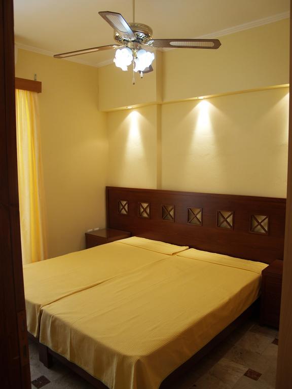 La Fontaine Apartments Kandia Room photo