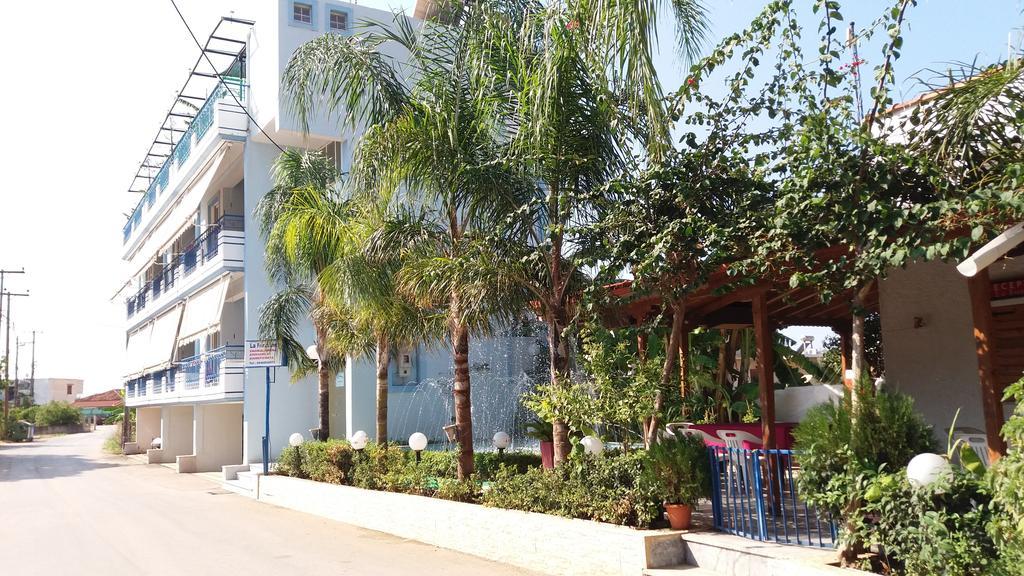 La Fontaine Apartments Kandia Exterior photo
